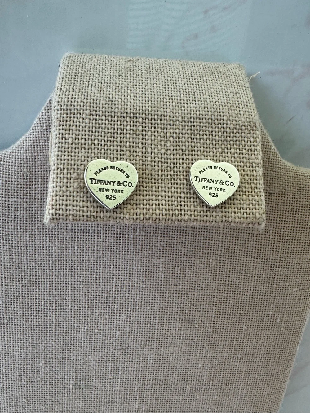 Tiffany & Co. mini heart earrings - Picture 2 of 4